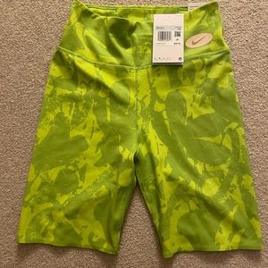 Nike Womens One Luxe XS NWT